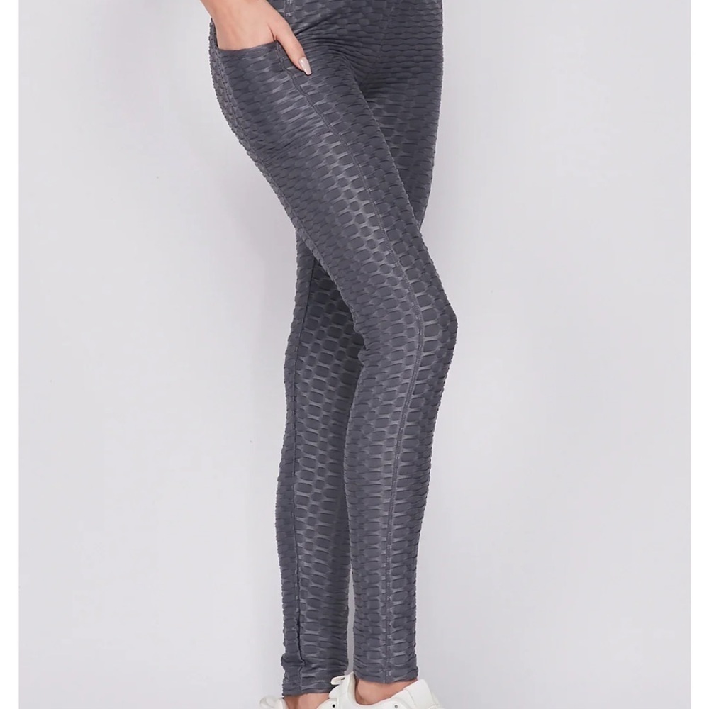 New Arrivals Women’s Gray Honeycomb Pattern Leggings